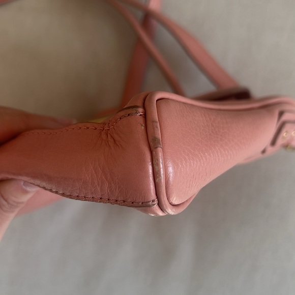 MARC BY MARC JACOBS Salmon Pink Grained Leather Crossbody - Picture 6 of 13